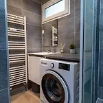 Stylish One Bedroom Apartment In Paris 17Th