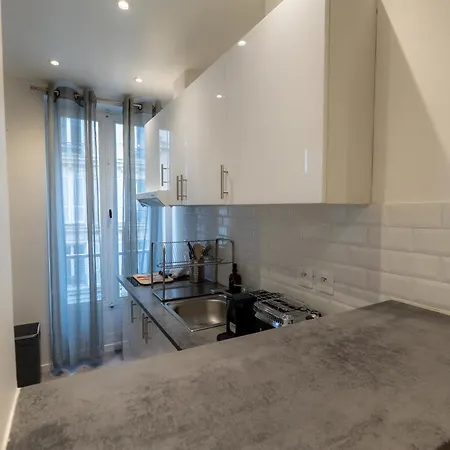 Stylish One Bedroom In 17th *